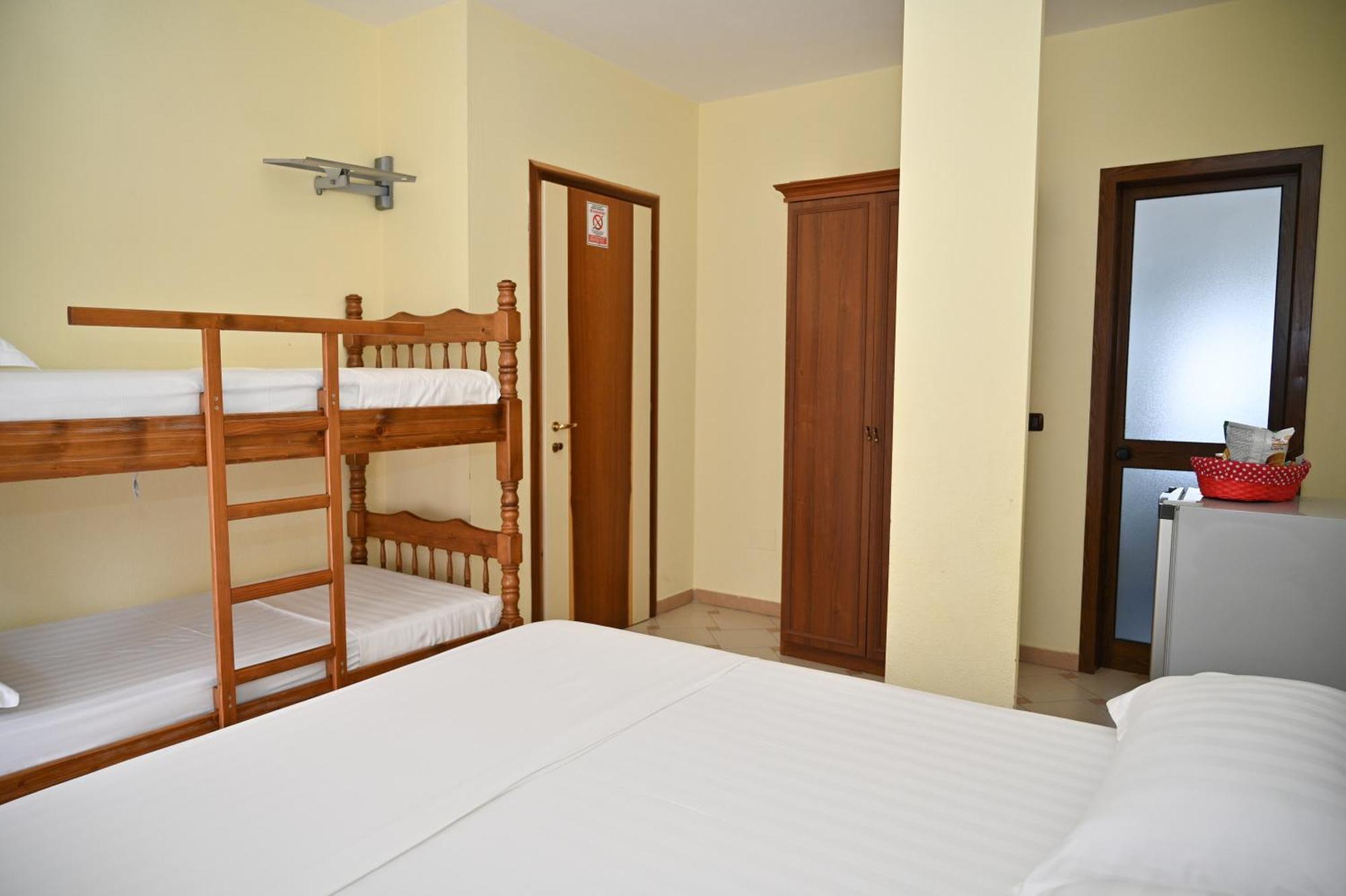 Hotel Vila Emes Dıraç Oda fotoğraf