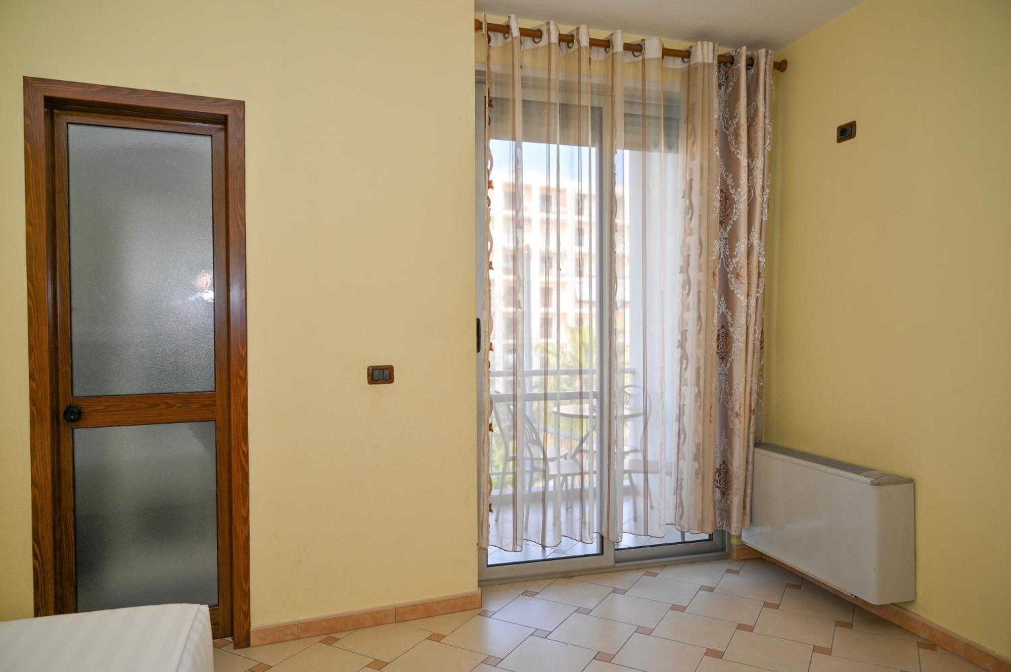 Hotel Vila Emes Dıraç Oda fotoğraf