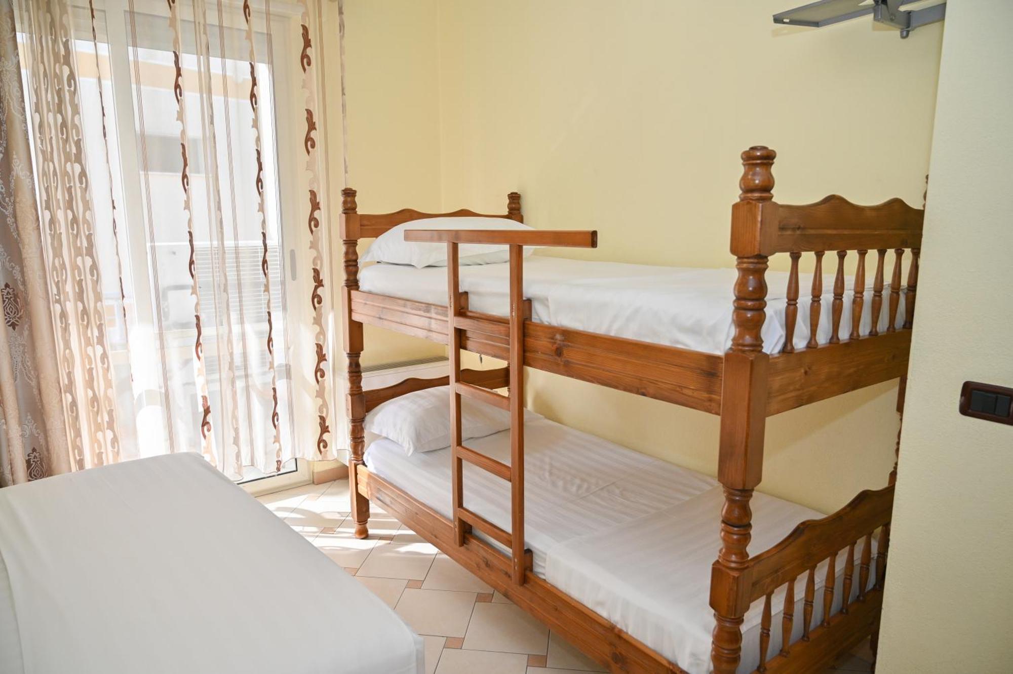 Hotel Vila Emes Dıraç Oda fotoğraf