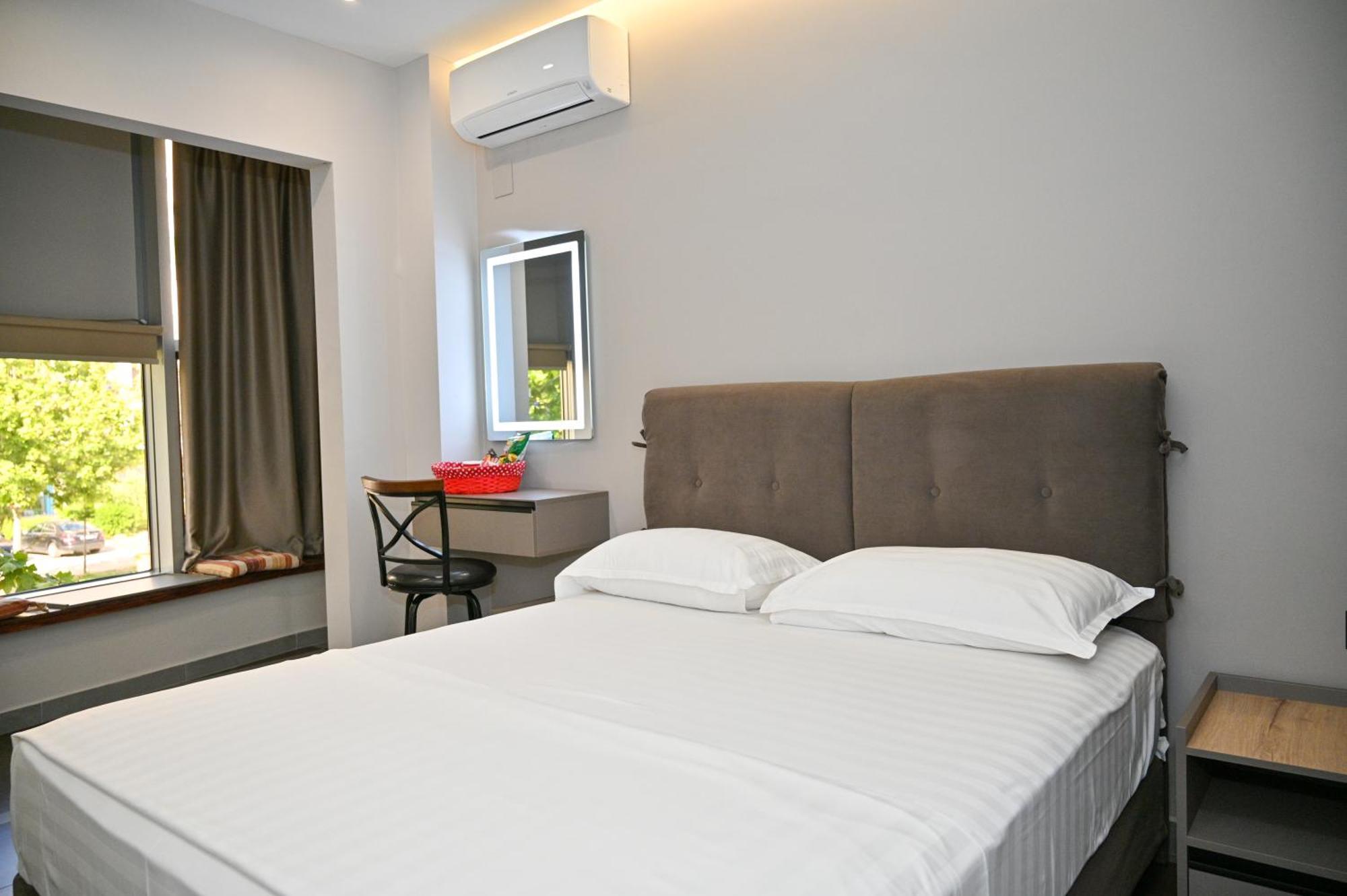 Hotel Vila Emes Dıraç Dış mekan fotoğraf